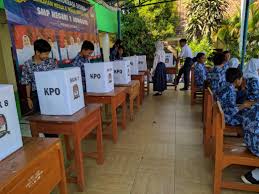 Maybe you would like to learn more about one of these? Mirip Pilpres Pemilihan Ketua Osis Smp N 1 Jonggol Disambut Antusias Bogor Kita Com
