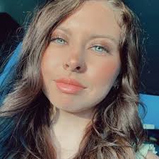 Karissa Chambers's Instagram, Twitter & Facebook