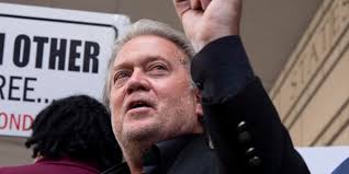 Oltraggio al Congresso, Steve Bannon è colpevole, lo ha deciso la giuria, è  il primo fedelissimo di Trump a cadere