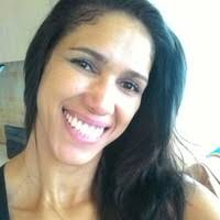 100+ perfiles de «Lívia»