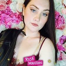 Bridget Morrell's Instagram, Twitter & Facebook