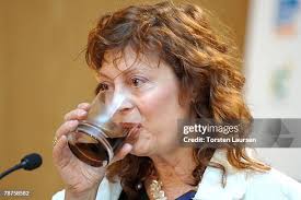 530 Susan Glass Photos & High Res Pictures