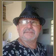 Karen Lauro's Instagram, Twitter & Facebook