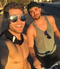 The mean girls star announced the exciting news with his longtime boyfriend jaymes vaughan in an interview with people. 240 Z Jonathan Bennett Ideas Jonathan Bennett Jonathan Bennett