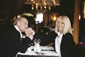 Mariés depuis 2002, mireille darc et pascal desprez se sont remémorés leurs souvenirs : Mireille Darc J Ai Apprivoise La Mort Elle Ne Me Fait Pas Peur