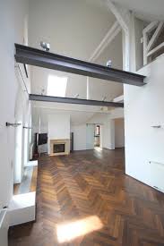 Ist das obere geschoss wie eine galerie aufgebaut, wird auch von einer galeriewohnung gesprochen. Uber Den Dachern Von Oberkassel Anspruchsvolle Galeriewohnung Mit Aufzug Und Kamin Fohrer Immobilien Gmbh