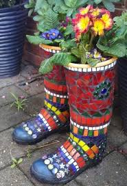 Mosaik Basteln Stein Mosaik Im Garten Mosaic Garden Art Mosaic Crafts Mosaic Garden