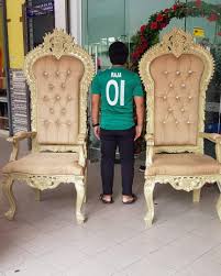 **harga tertera tidak termasuk caj penghantran. Kerusi Pengantin Raja Kayangan 2pcs Rental Your Diy Project Supplies