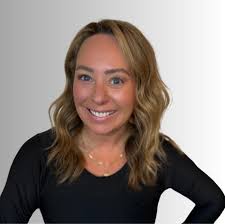 What is the best time to drive to Cape Cod from Boston and where to have a  seafood boil dinner?