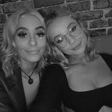 Emily Corr (@emilyrosecorr) • Instagram photos and videos