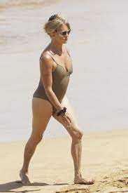 Goldie Hawn Archives Closer Weekly Celebrity Bikini Bathing Suits Goldie Hawn