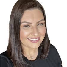 Danielle Parry's Instagram, Twitter & Facebook