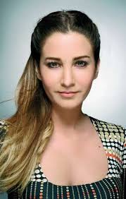 She was born in ankara to a father of origin from diyarbakir. Rojda Demirer H Ada Googlom Unluler Kadin Kina