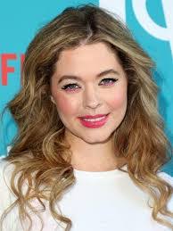 Amy Loubalu's Instagram, Twitter & Facebook