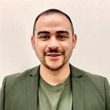 How to Balance Best Sellers and New Arrivals in Merchandising