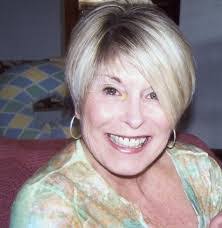 Diane Elizabeth's Instagram, Twitter & Facebook