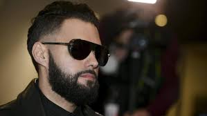 Åklagaren yrkar på 1,5 år villkorligt och stora böter för Axl Smith