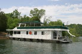 Shasta lake houseboat sales offers the largest selection of used and preowned houseboats in northern california. 74 Flagship Houseboat On Dale Hollow Lake