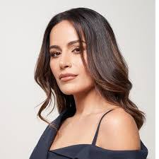 Sheena Daly's Instagram, Twitter & Facebook