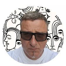 Zacięte walki w Pokrowsku trwają, a Rosja wzywa do kapitulacji. Sytuacja na  froncie staje się coraz bardziej napięta i niepewna.