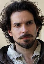 Although he considers santiago, chile, his hometown, he splits his time between london and los angeles. Santiago Cabrera Moviepilot De