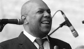 El joe arroyo dijo mil veces que rebelión fue el himno de su canto, que fue su obra definitiva y que fue una inspiración que estuvo en su cabeza, por años, antes de aterrizarla en un estudio de. Se Cumplen Ocho Anos De La Muerte Del Gran Joe Arroyo Zenu Radio El Encuentro De Dos Mundos