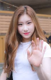 Chaeryeong Pics On Twitter Itzy Kpop Girls Girl