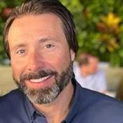 Robert Reiber's Instagram, Twitter & Facebook