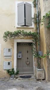 Saint Remy De Provence France Porte Fenetre Porte Exterieur Fenetre
