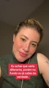 Melissa Holroyd's Instagram, Twitter & Facebook