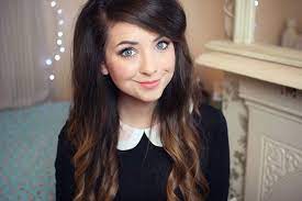 Jennie shares all things beauty, fashion, and lifestyle with stunning makeup looks and amazing hair styling tips. 14 Youtube Beauty Vloggers You Should Be Watching Beauty Youtubers Zoella Beauty Beauty Vlogger