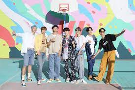 Bts has done that with korean song!!! Bts Dynamite Breaks Record For The Most Weeks At No 1 On Billboard S Digital Song Sales Chart Bollywood News Bollywood Hungama