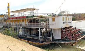 Resultado de imagem para Verde Grande afluente do  São Francisco secou