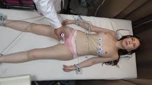 Japanese girl heartbeat EKG2 - ThisVid.com