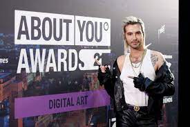 On the occasion of the ceremony, they also provided our exclusive goodie boxes. About You Awards 2021 Das War Die Grosste Award Show Der Social Media Branche Live Auf Prosieben Mit Prominenten Gasten Und Emotionalen Momenten About You