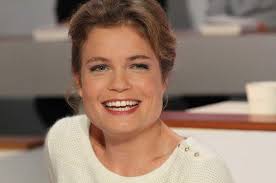 Sarah magdalena biasini (born 21 july 1977 in gassin) is a french actress, the daughter of actress romy schneider and her second husband and former private secretary daniel biasini (fr). Sarah Biasini Romy Schneider Sarah Famous Celebrities