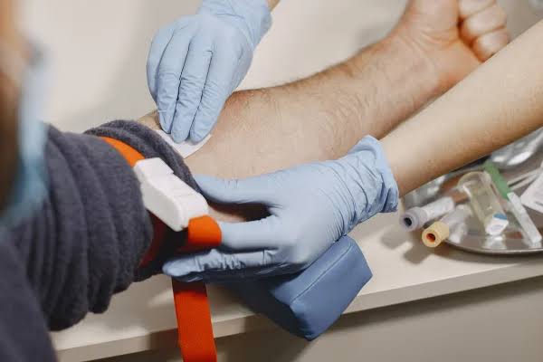 Testemunhas de Jeov&aacute; mudam regras sobre doa&ccedil;&atilde;o e recebimento de sangue