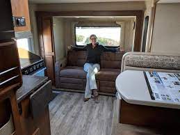 Check spelling or type a new query. Tour The 2020 Lance 1172 Truck Camper Mortons On The Move