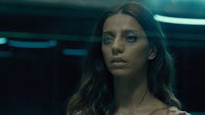 5 Hot Theories and Burning Questions about Westworld