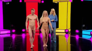 Naked male CFNM - dive into unrestrained pleasure