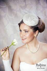 Cream Bridal Pillbox Hat Fascinator With Birdcage Veil Etsy Bridal Veils And Headpieces Fascinator Birdcage Veil