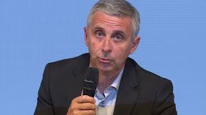 L'expérience de guerre de Ford, Fuller et Stevens