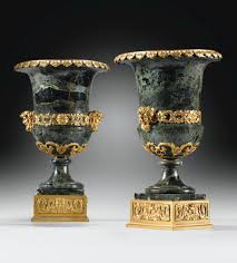 Paire De Vases Medicis En Marbre Vert Antique Et Monture De Bronze Dore D Epoque Restauration Vers 1830 Lot Sotheby S Marbre Vert Vase Medicis Vases