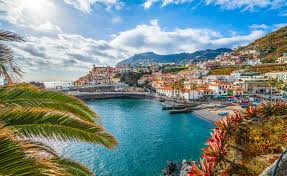 Muzica fado, motivul ideal pentru cei care vor sa cunoasca sufletul portugaliei. 5 Reason Why Portugal Attracts Tourists Travel Your Way Best Things To Do Best Travel Destinations Road Trip Planner Best Countries To Visit Cheap Places To Travel