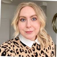 100+ perfiles de «Talitha»