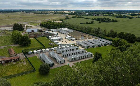 Reform UK launches security patrols to 'protect UK town' near asylum centre  | Politics | News | Express.co.uk