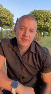 Magdalena Narożna wygrywa spór o nazwę zespołu Piękni i Młodzi. Dawid  Narożny komentuje: "To JA wymyśliłem tę nazwę". Pokazał "DOWÓD"