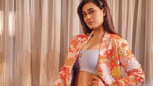 Shweta tiwari is one of the effective indian telly film performing actresses. For Shweta Tiwari Age Is Just A Number As She Flaunts Her Abs In New Photoshoot