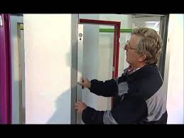 | dvere sú kvôli požiarnej bezpečnosti plechové a sú osadené v kovovej zárubni so šírkou 10 cm. Zarubne Zako Receptar Prima Napadu 2 Dil Youtube