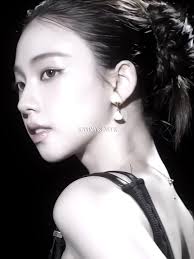 Karina's Hilarious Fear of Birds! Watch the Compilation Now!